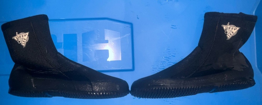 Deep Sea Wetsuit Booties Men's Size 8