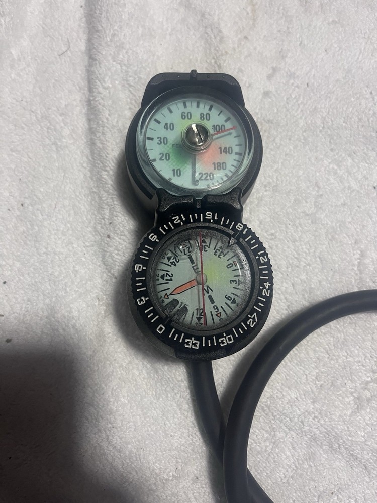 Oceanic Swiv Scuba Diving Console 2 Gauge EUC