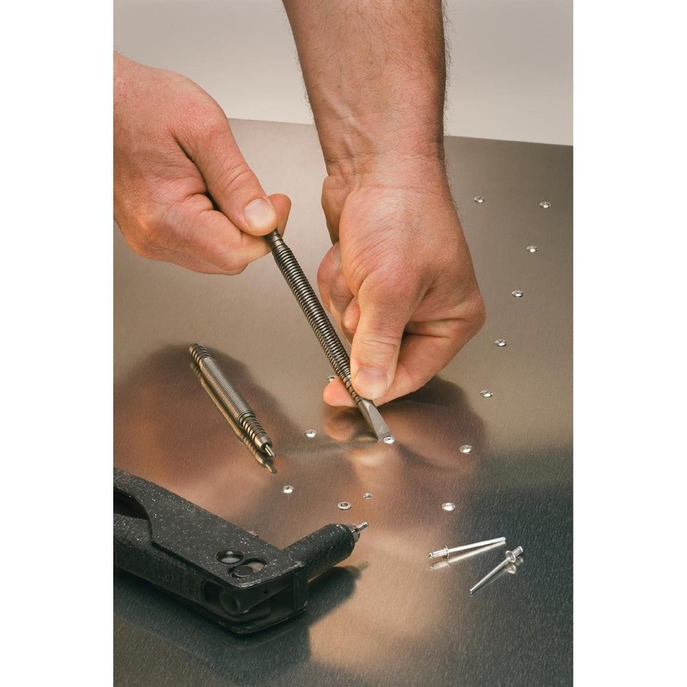 Spring Tools RR1005 Two-Piece Rivet Removal Set