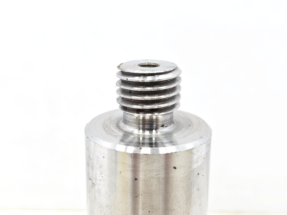 200629 HINGE PIN THREADED FOR HT35 TONG
