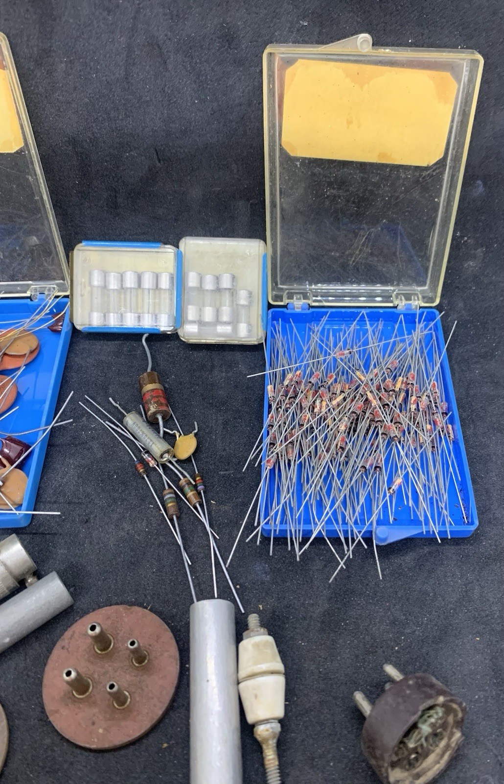 Misc. Radio and Electrical Parts * FROM HAM / ANTIQUE RADIO ESTATE * (A210)