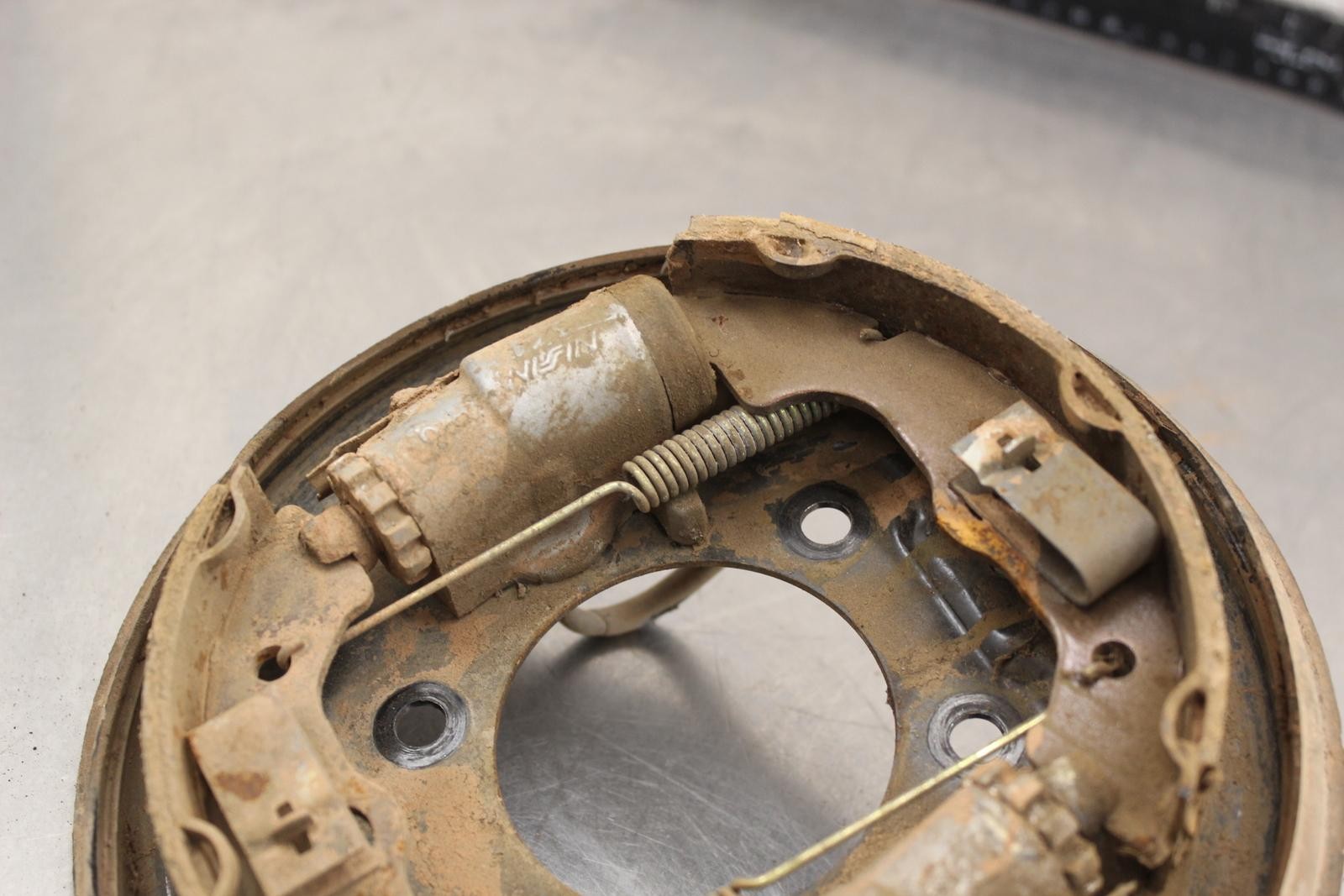 1986 Honda FourTrax 350 TRX350 4x4 RIGHT FRONT BRAKE DRUM O901