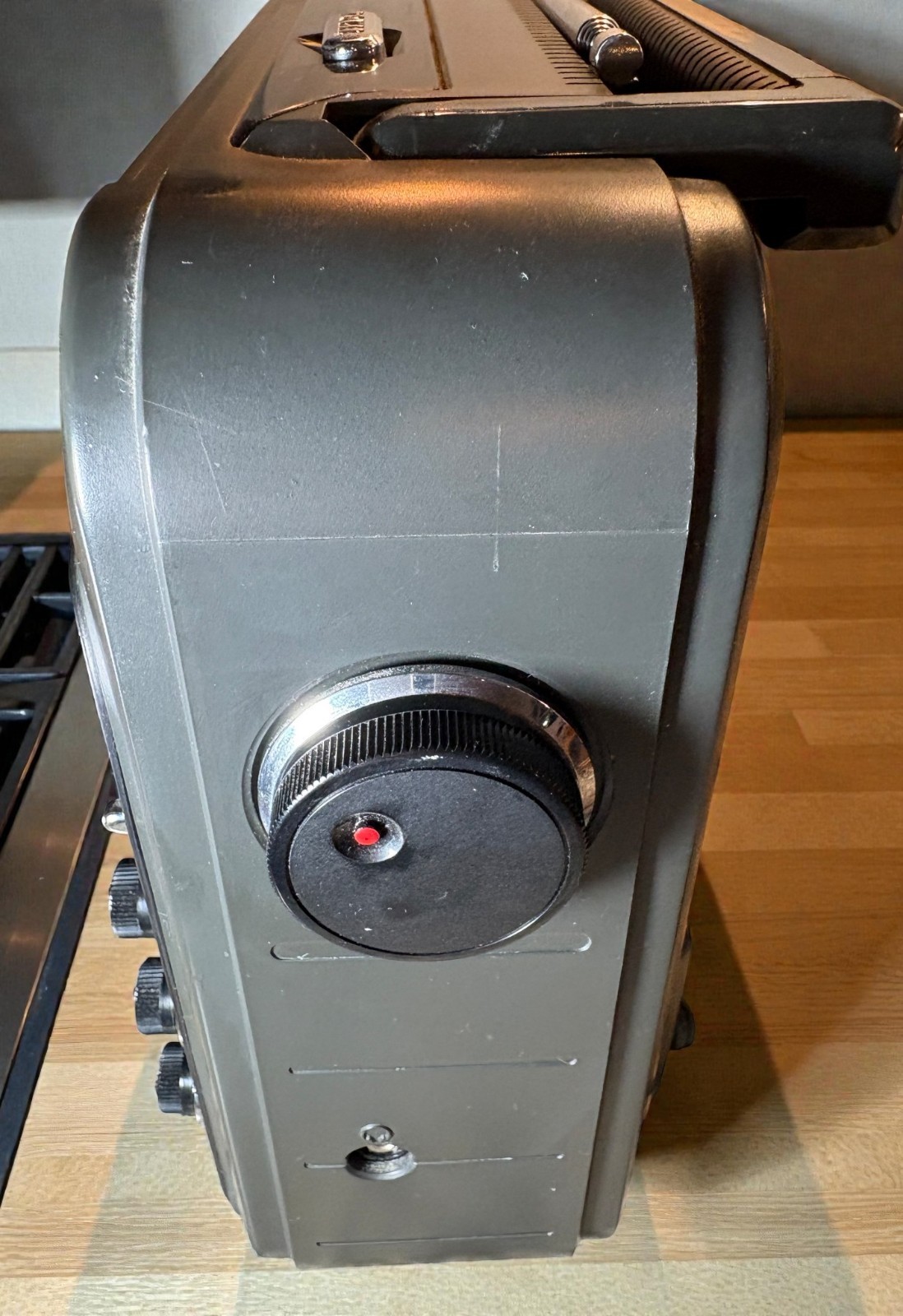 General Electric Superadio Series III 7-2887A AM/FM Works & Sounds Great