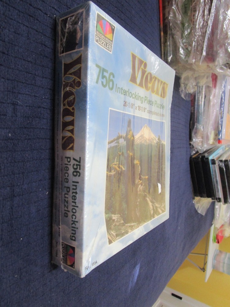 VIEWS 756 Interlocking Piece Jigsaw Puzzle #1594