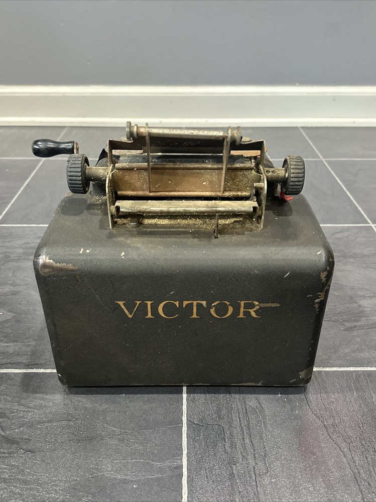 VICTOR Adding Machine Cash Register 1920s Antique
