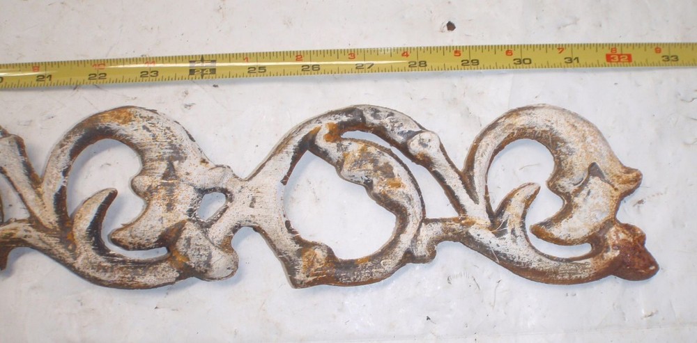 Cast Iron Swirl Decoration