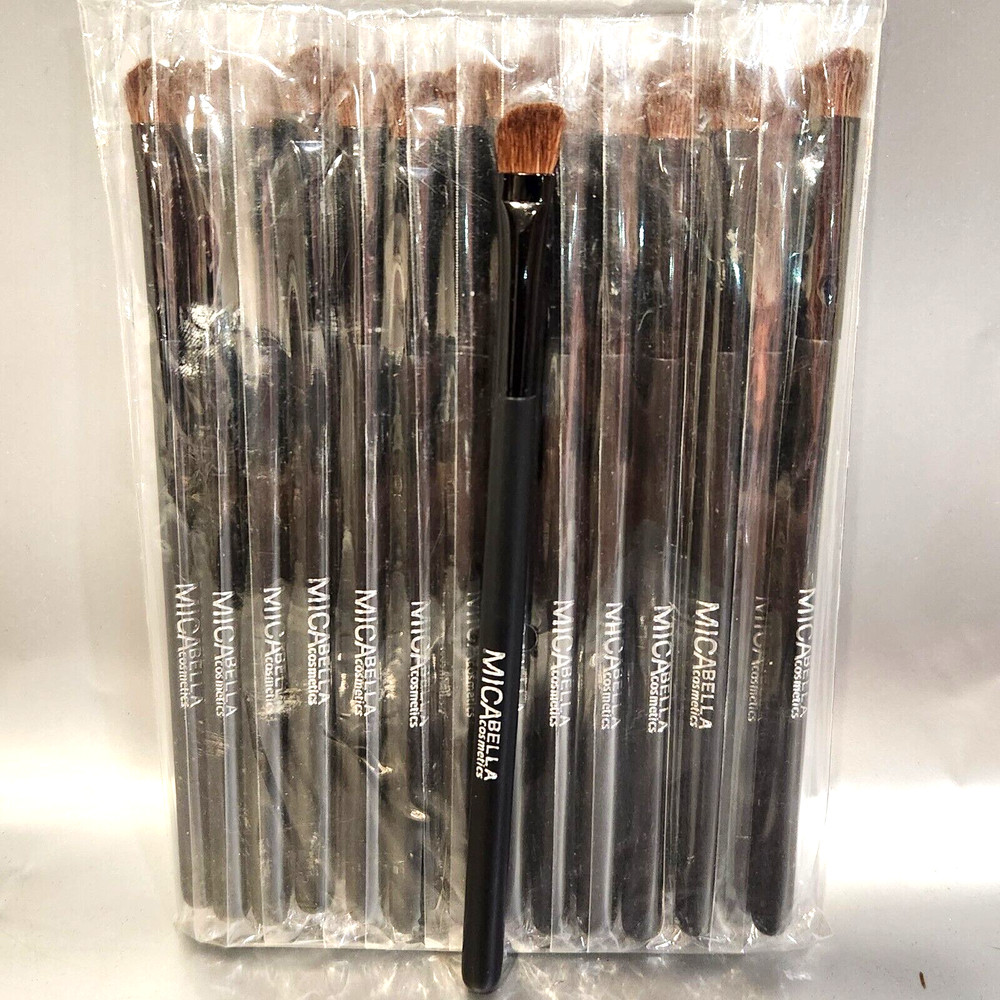 Angle eyeshadow brush Micabella Cosmetics