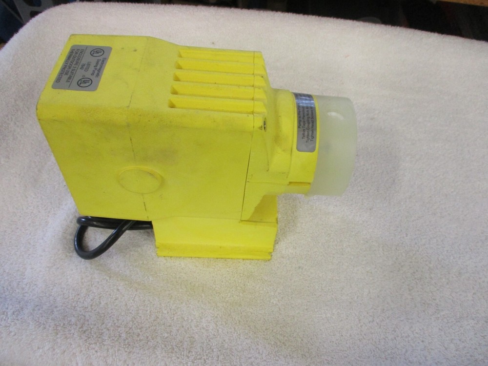 LMI Microprocessor Dosing Pump A951-86PB