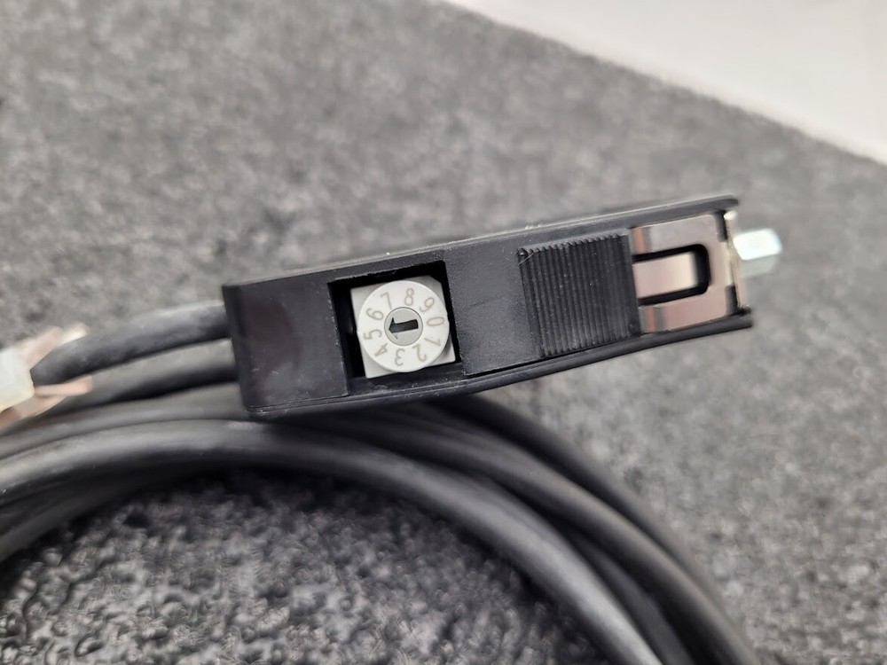 LIKA SMI5-R-L-1-3 Magnetic Linear encoder DSub 9 Connector Working Pull