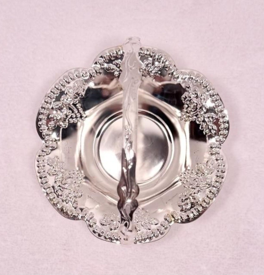 Small Genuins Silverplated Fairfield Candy Holder Plate