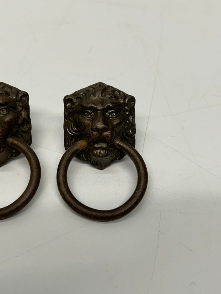 Set 4 Vtg Metal Lion Head W/ Ring Cabinet Door Drawer Chest Pulls Knobs