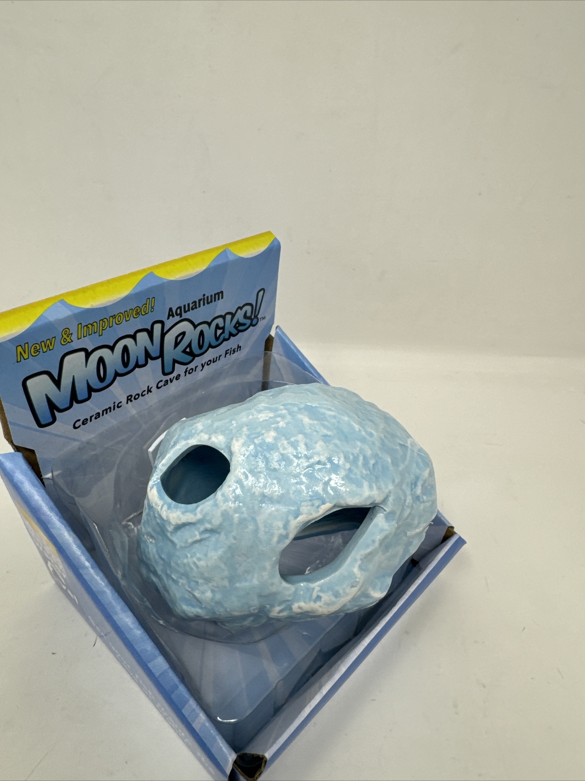 Aquarium Rock Cave Moon Rock Glow-in-the-Dark Ceramic Fish Cave Blue White NEW