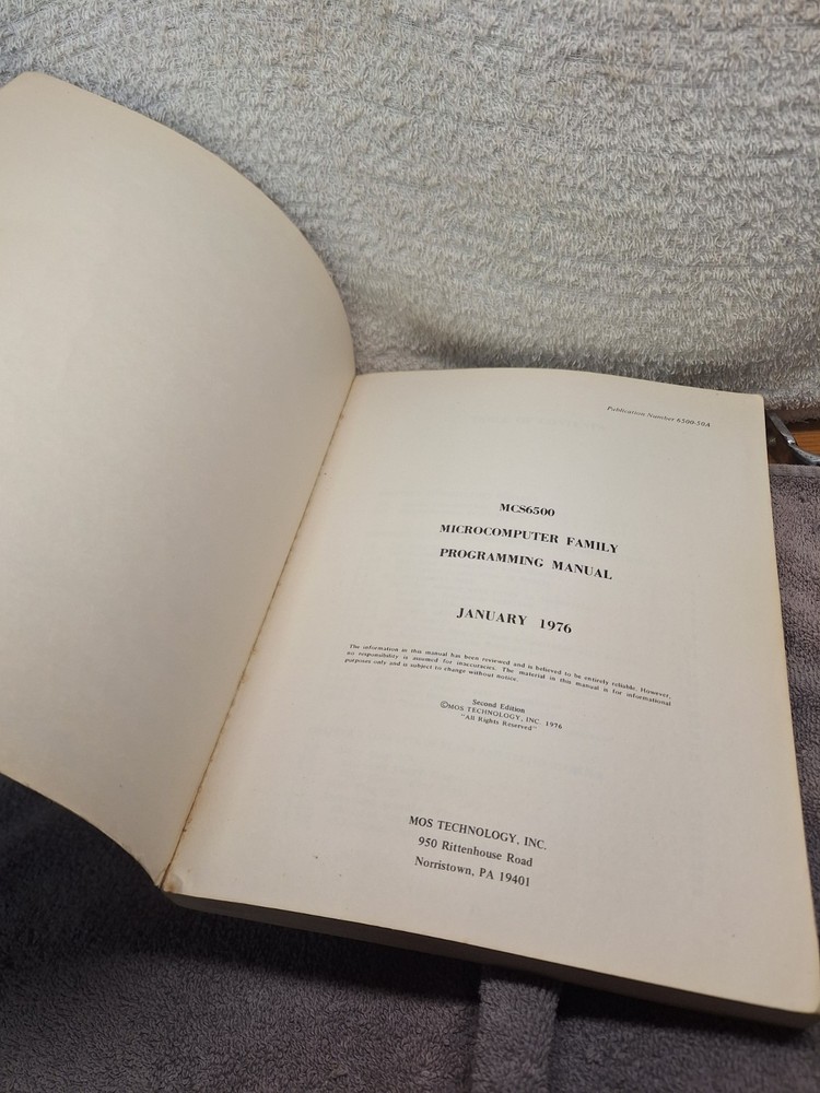 Vintage 1976 MOS Technology MCS6500 Microcomputer Programming Manual 6500-50A