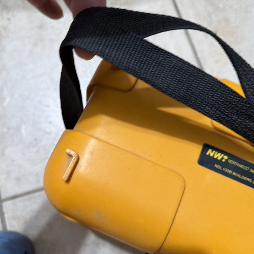 Northwest Instruments NWI Siteline Builders Level NSL100B Case Instructions