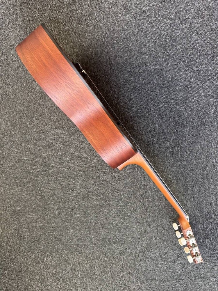 Valencia 1/2 Size Classical Guitar Approx 86cm VC202 Beginner Model