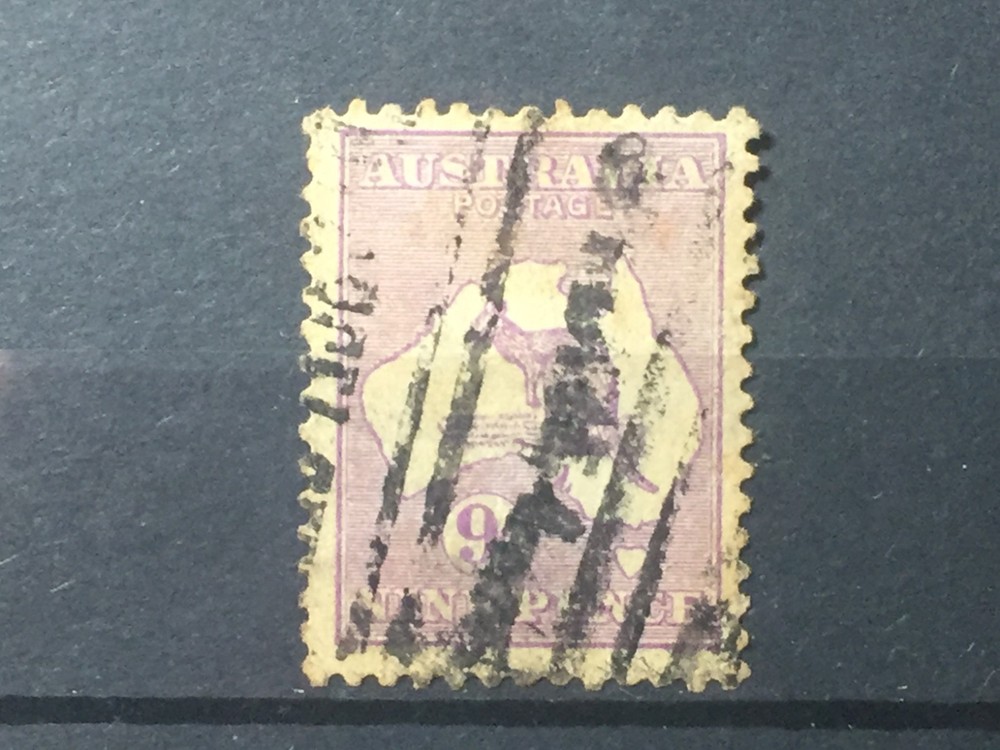 SCOTT #9 1913 9 cent AUSTRALIA KANGAROO STAMP USED