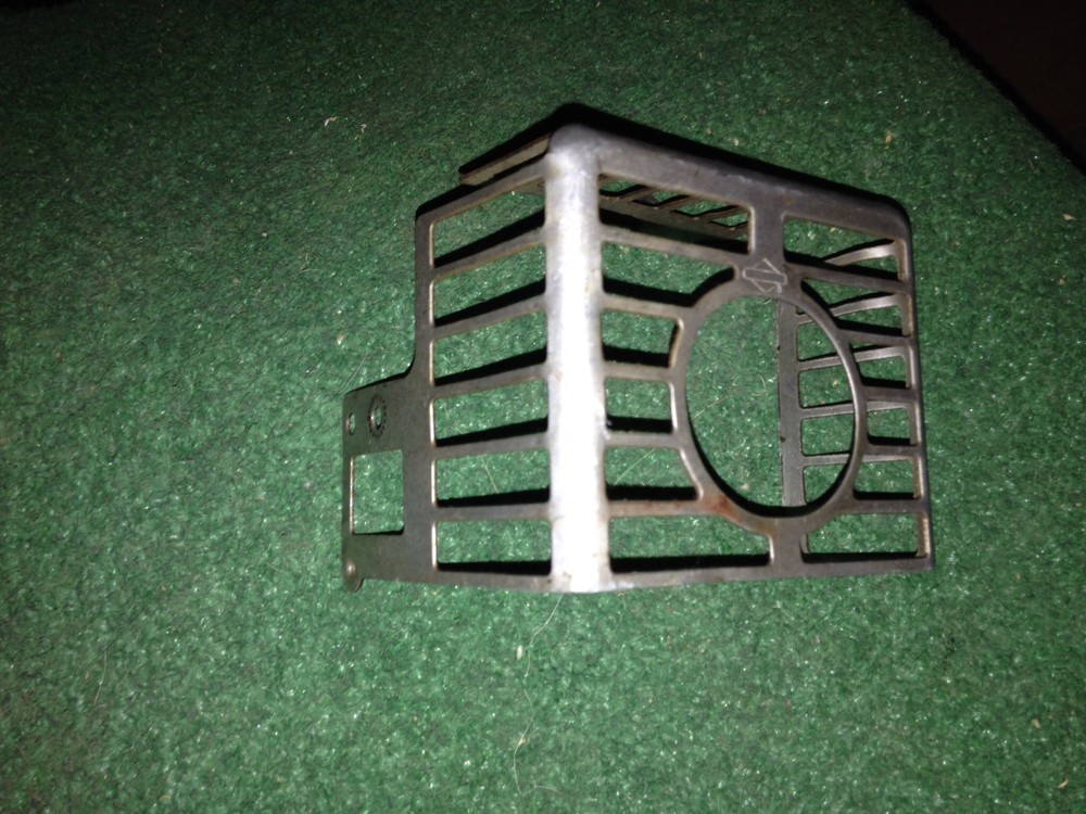 Briggs and Stratton Muffler Guard 699670