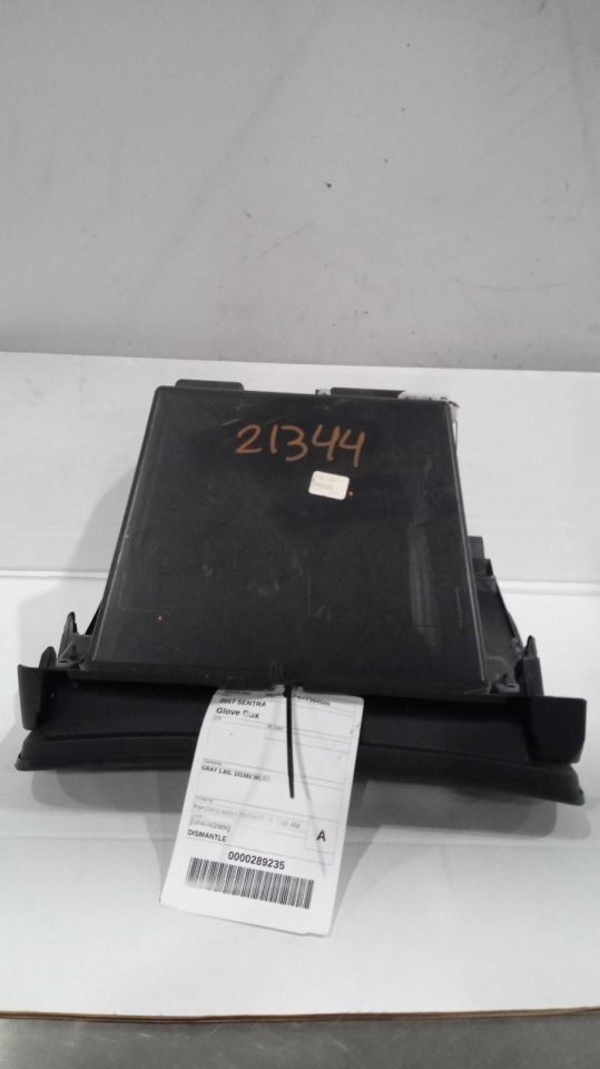 SENTRA    2017 Glove Box 543085