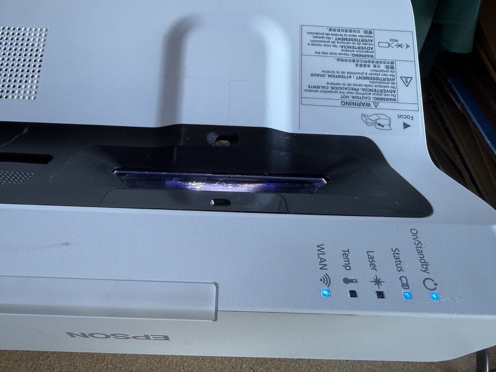 Epson LCD Projector EB-725Wi Model H998A