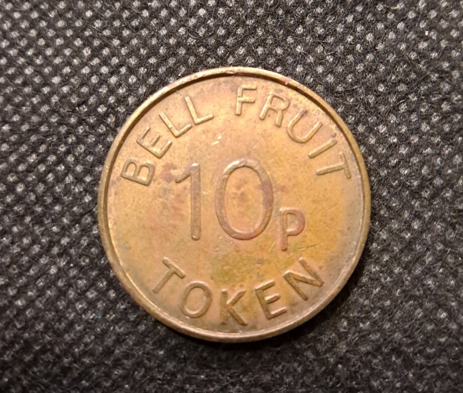 BELL FRUIT 10 P TOKEN! e5353XCX