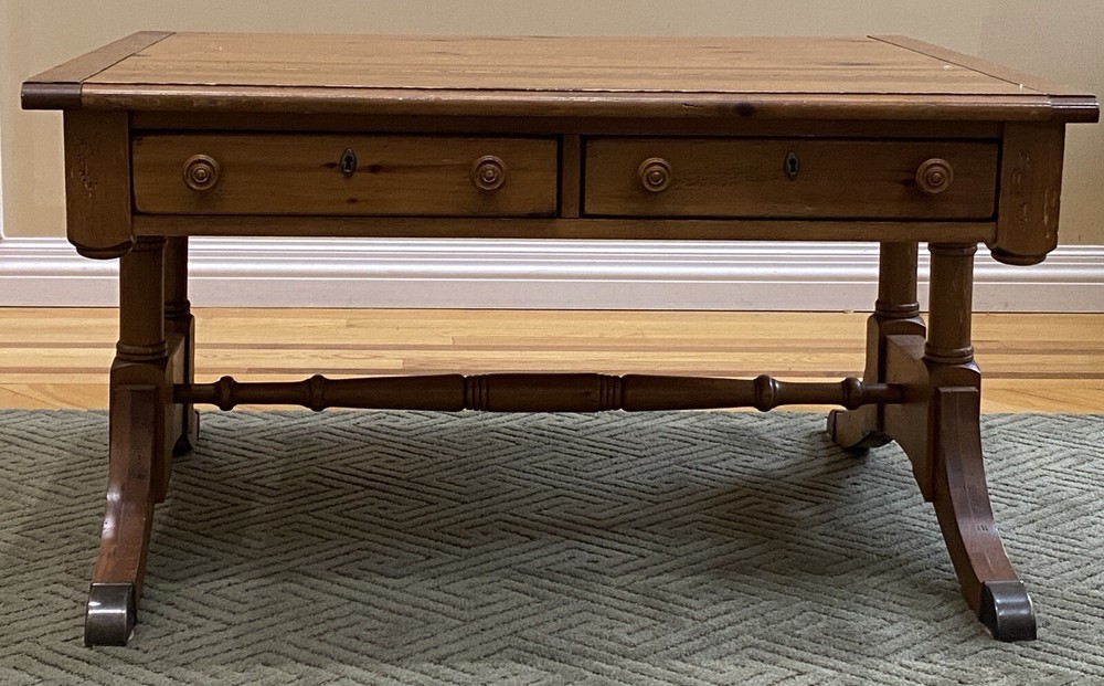 Yorkshire Market by Broyhill Drop Leaf Coffee Table with 2 Drawers - Solid Oak