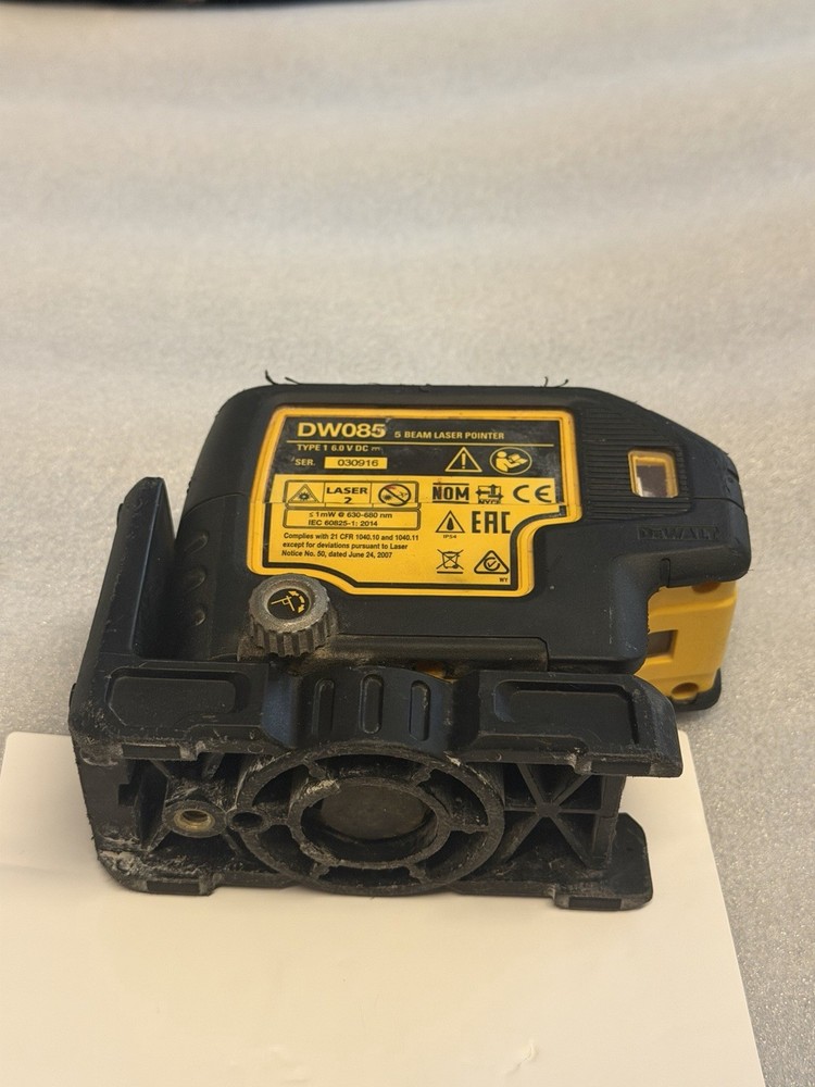 DEWALT DW085 Laser Level Red 5 Beam Pointer [ only Tool ]