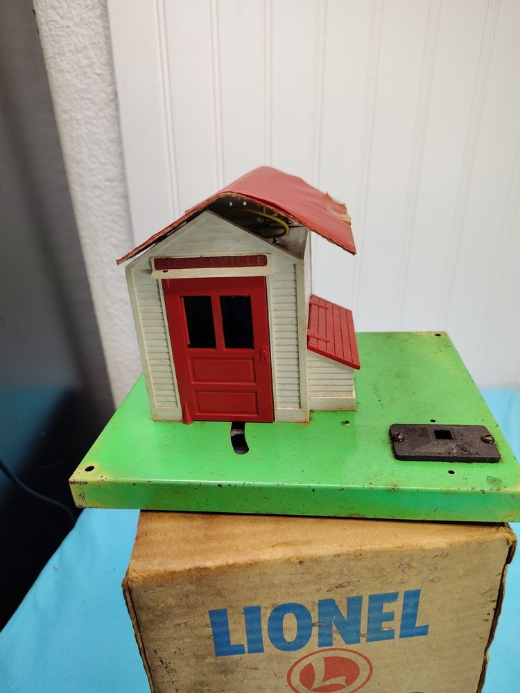 Lionel Trains #145 Automatic Gateman With Box - Untested