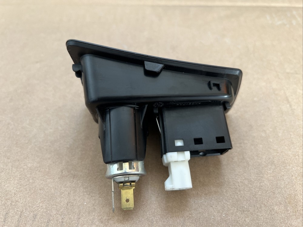 BMW E81/E82/E87/E88 04-13 USB AUX-IN 9 237 659