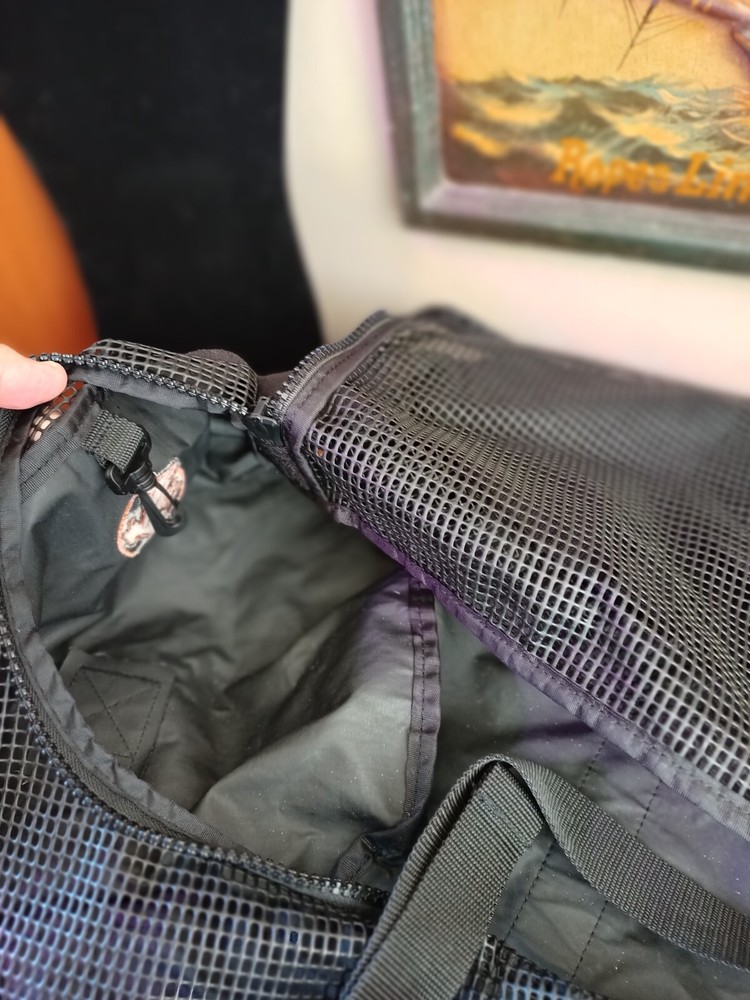Akona Dive Bag