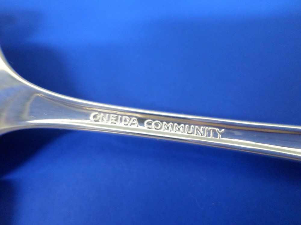 4 - Oneida Community SILVER CLARETTE Glossy Silverplate Flatware 6" TEASPOONS