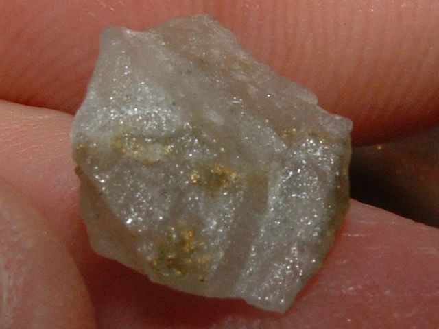 GREY GOLD QUARTZ SPECIMEN .86 GRAM CALIFORNIA GOLD AND QUARTZ