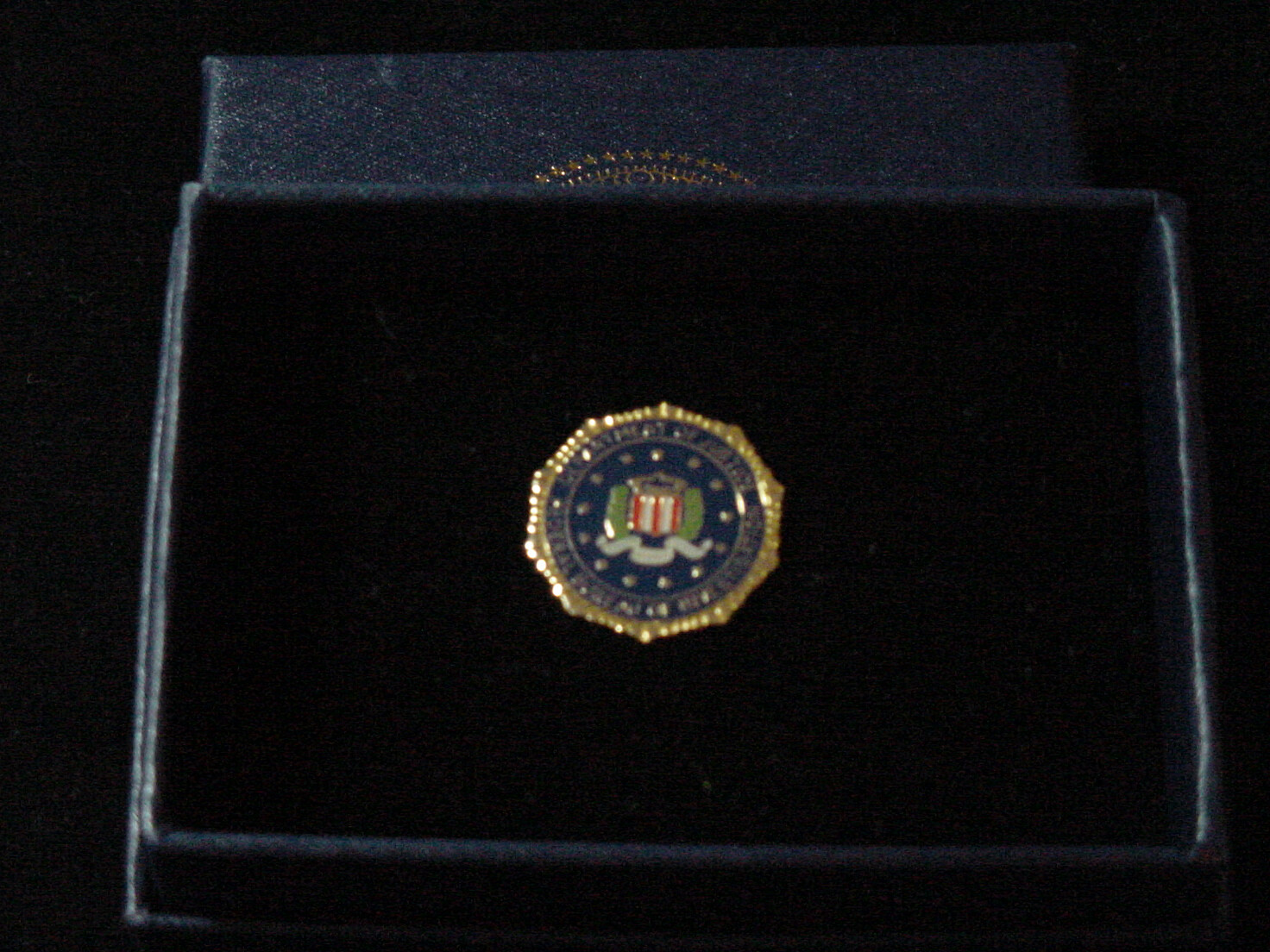 FBI Lapel Pin   color seal New