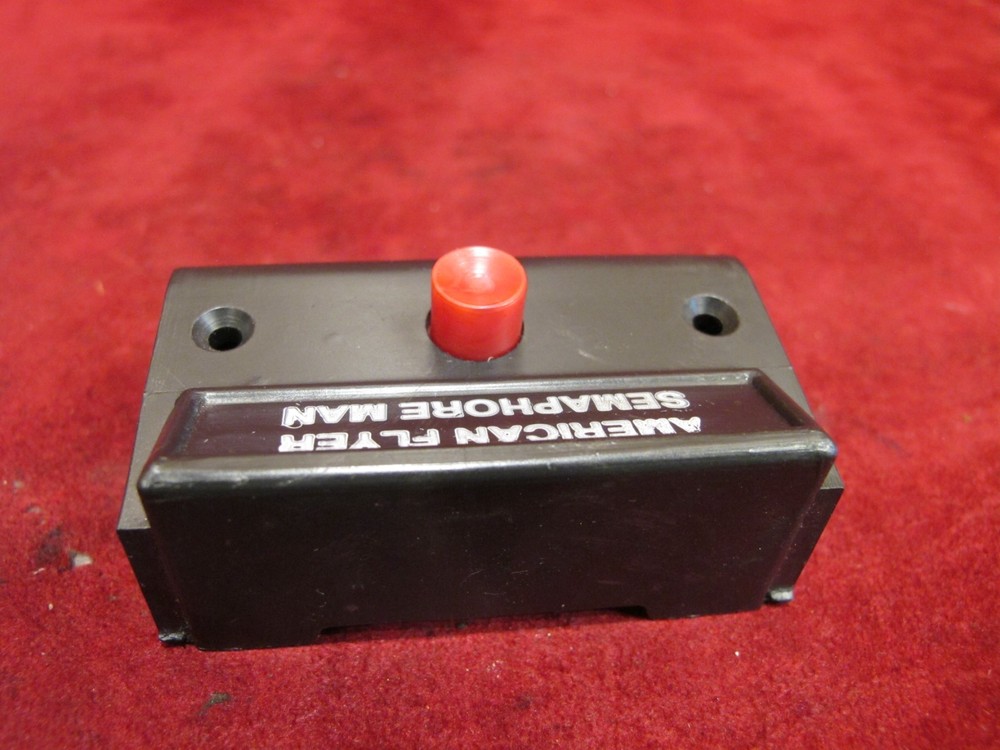 AMERICAN FLYER SEMAPHORE MAN SINGLE CONTROL BUTTON