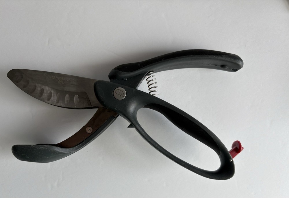 The Pampered Chef Salad Chopper
