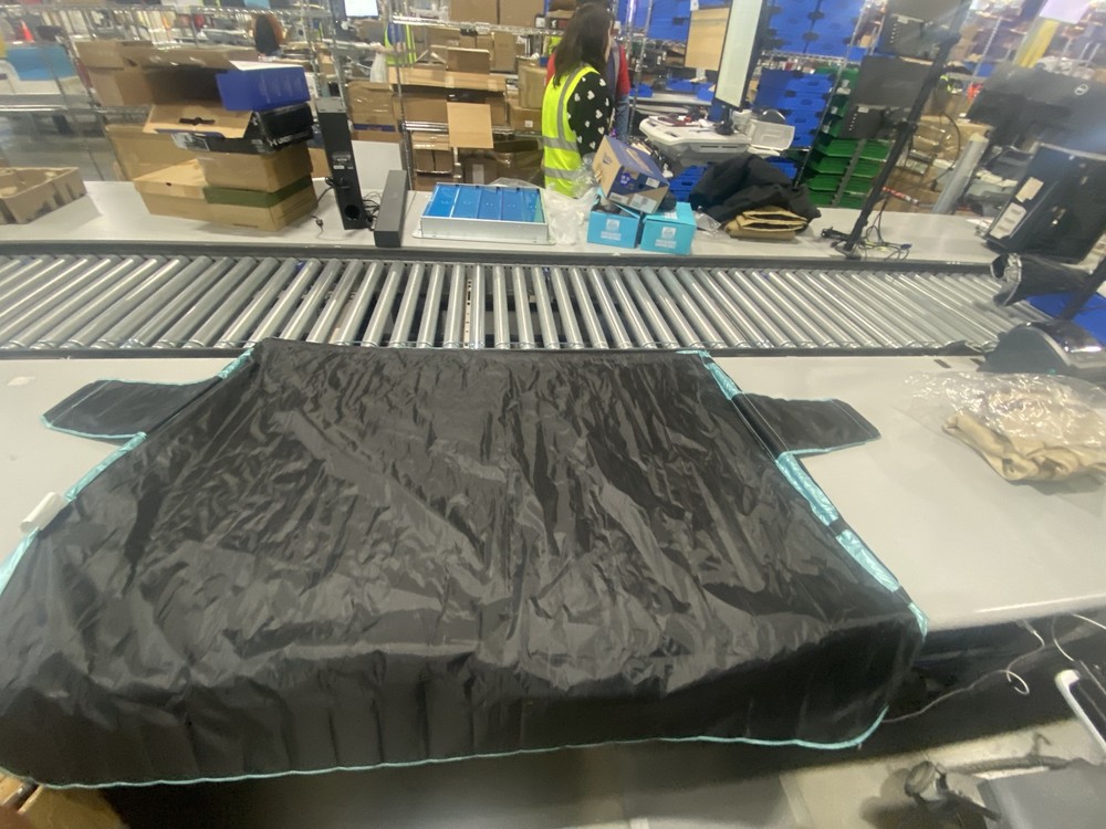 SOLARGUARD WINDSHIELD COVER - TURQUOISE - Scratch & Dent
