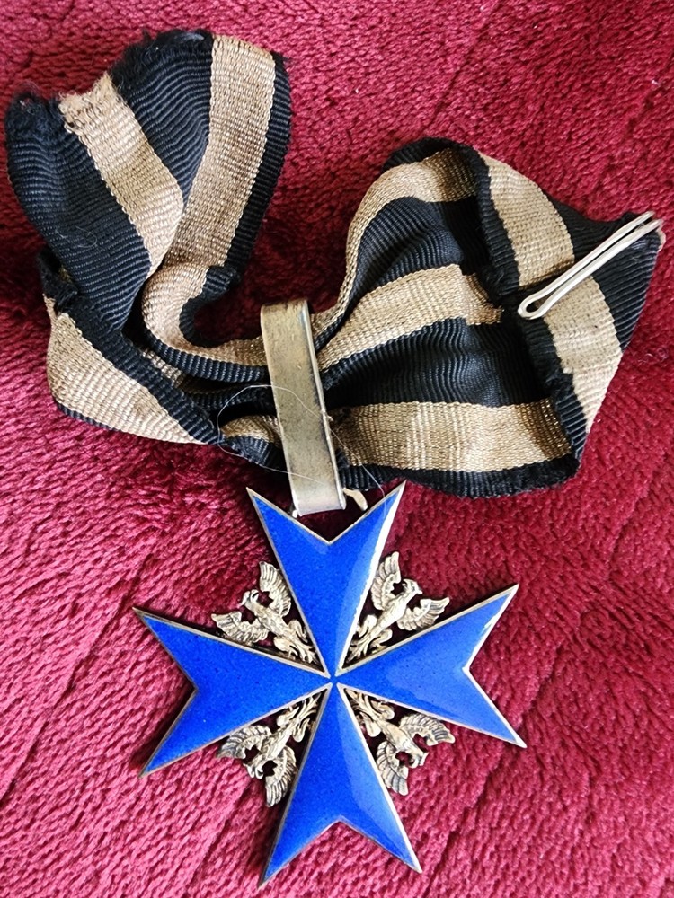 Pour le merite original 1930's with issue case.