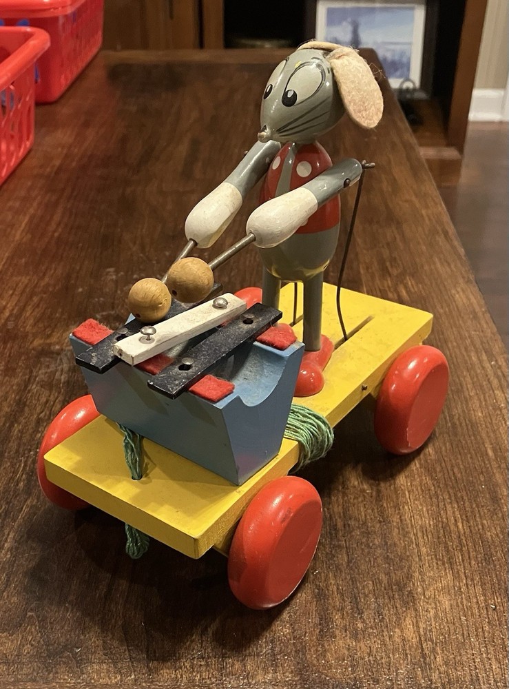 Pull Toy Mouse Made In Czechoslovakia