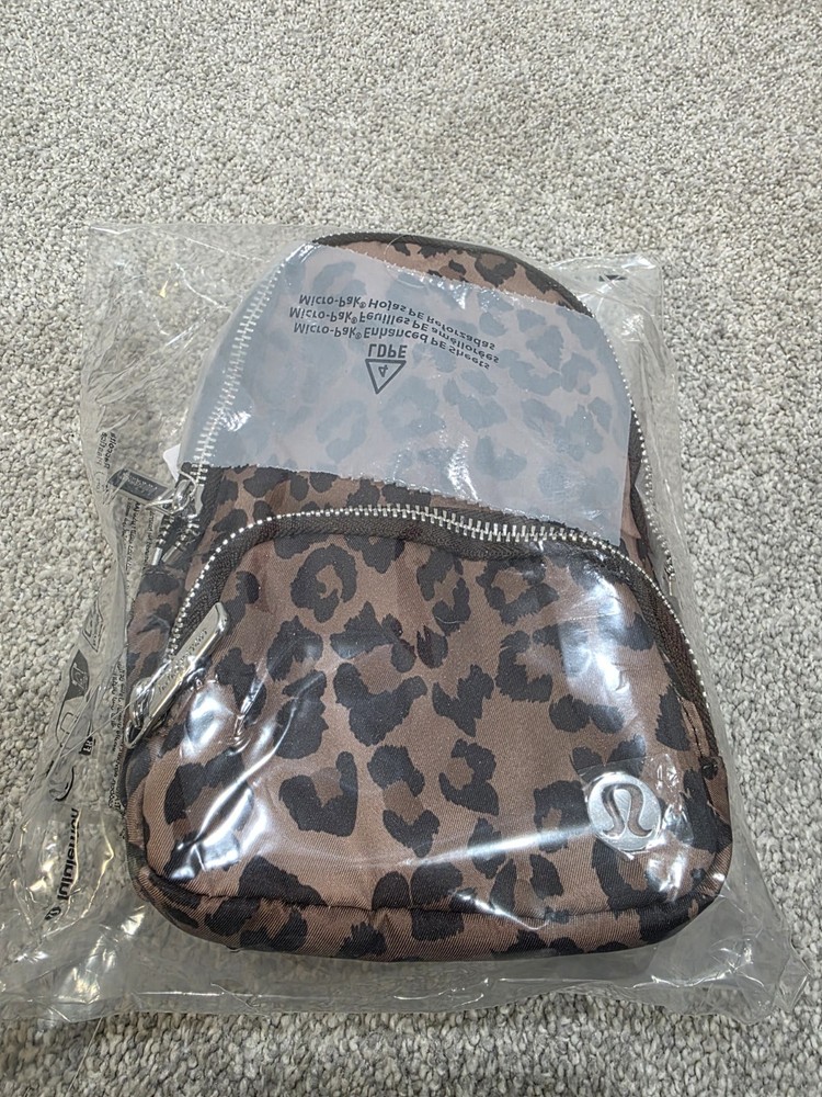 Lululemon Everywhere Small Sling Bag 2L Leopard