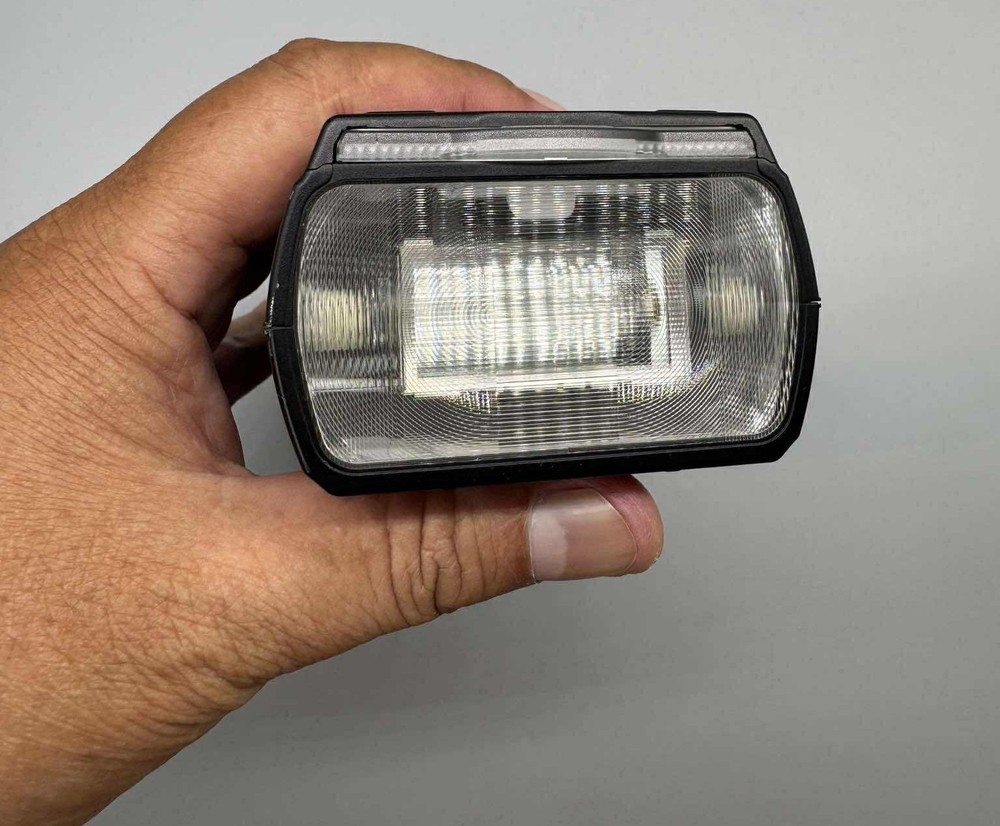 Nikon SB-5000 Flash Speedlite - Mint
