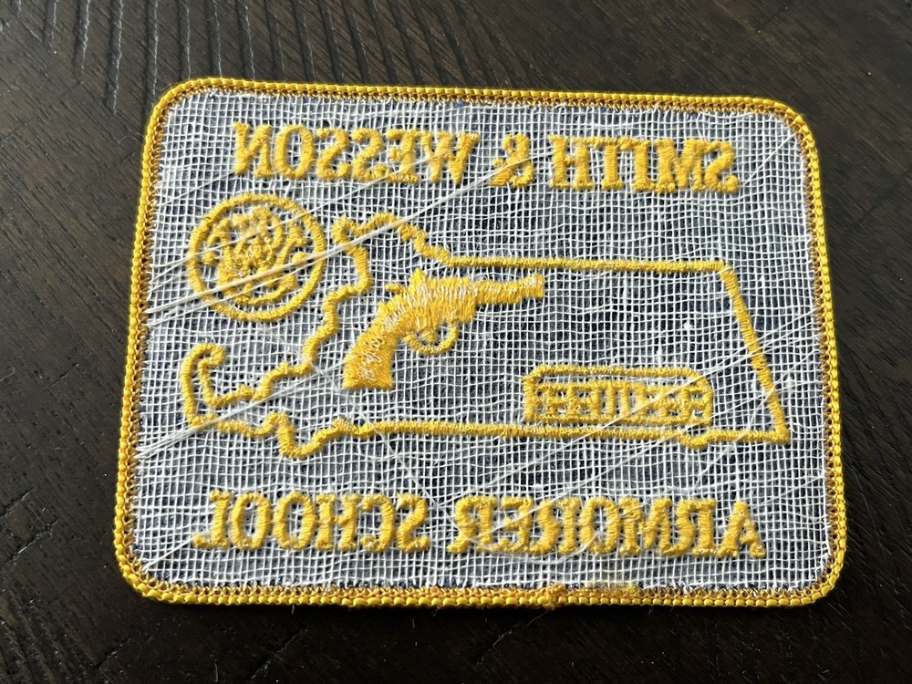 VINTAGE SMITH & WESSON ARMORER SCHOOL PATCH