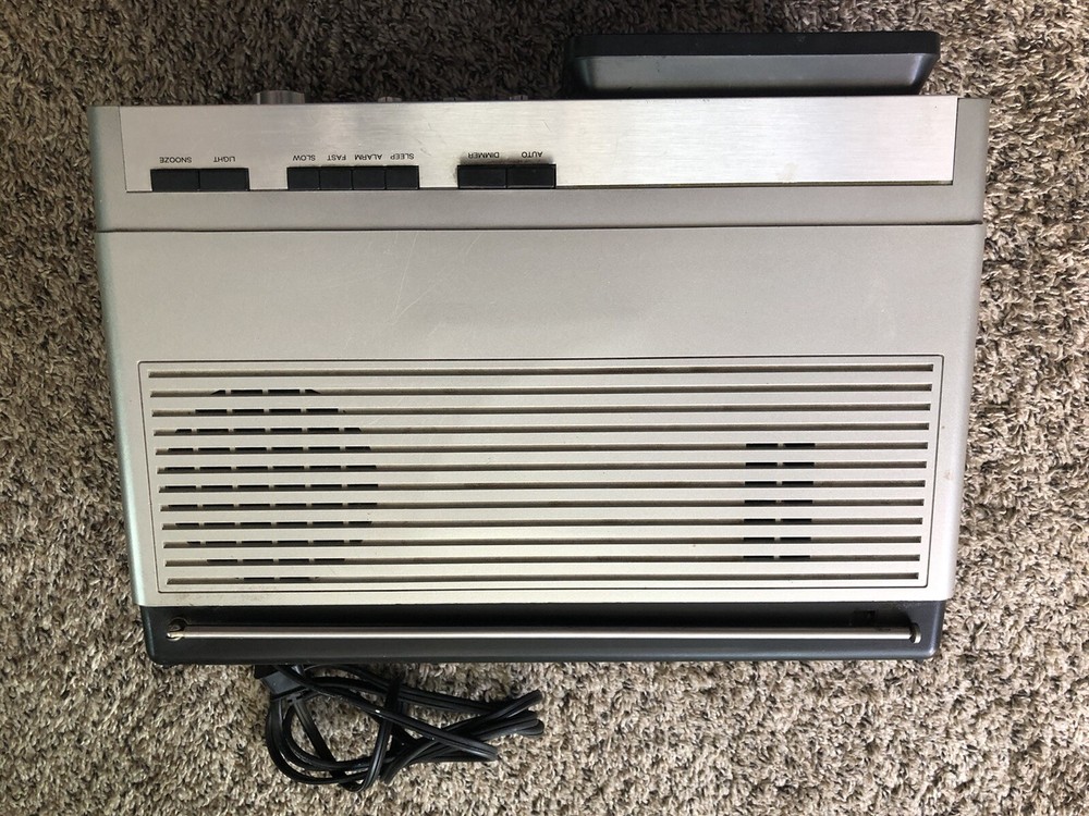 RCA AC.DC BATTERY Model No AFR 057S