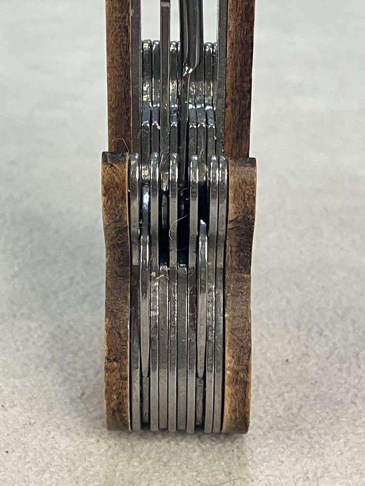 Kikkerland Guitar Multitool