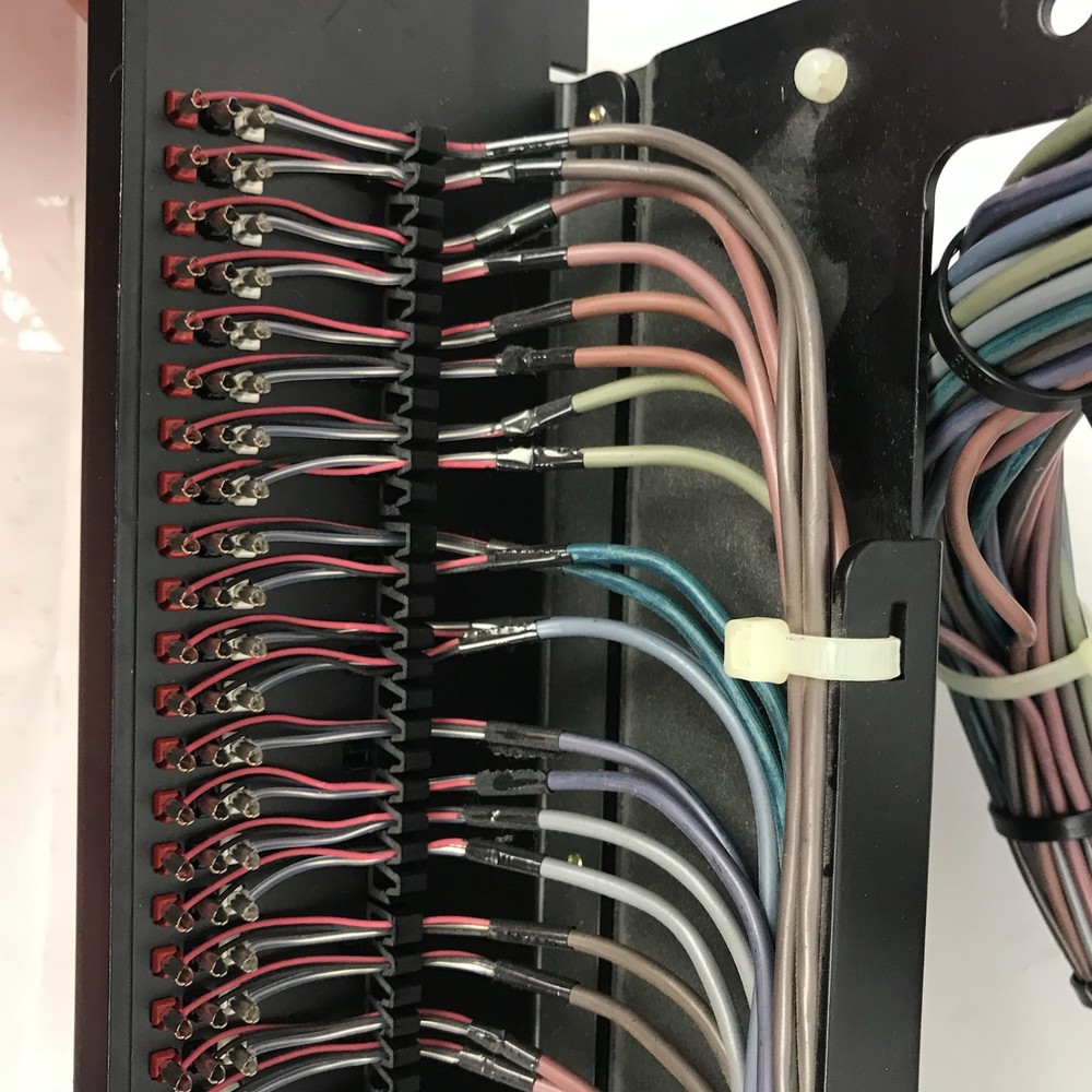 ADC Ultrapatch 48 Point TT Patchbay Panel Cables Pro Patch Bay BJF107-4MKIV