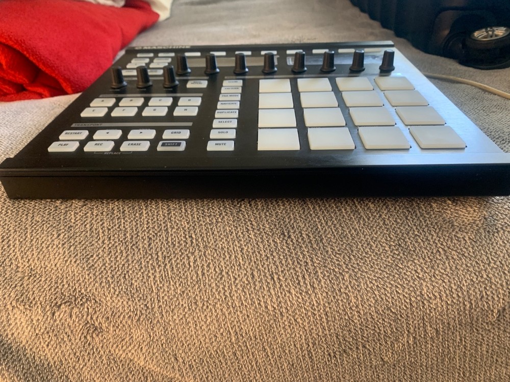 NATIVE INSTRUMENTS MASCHINE MK1