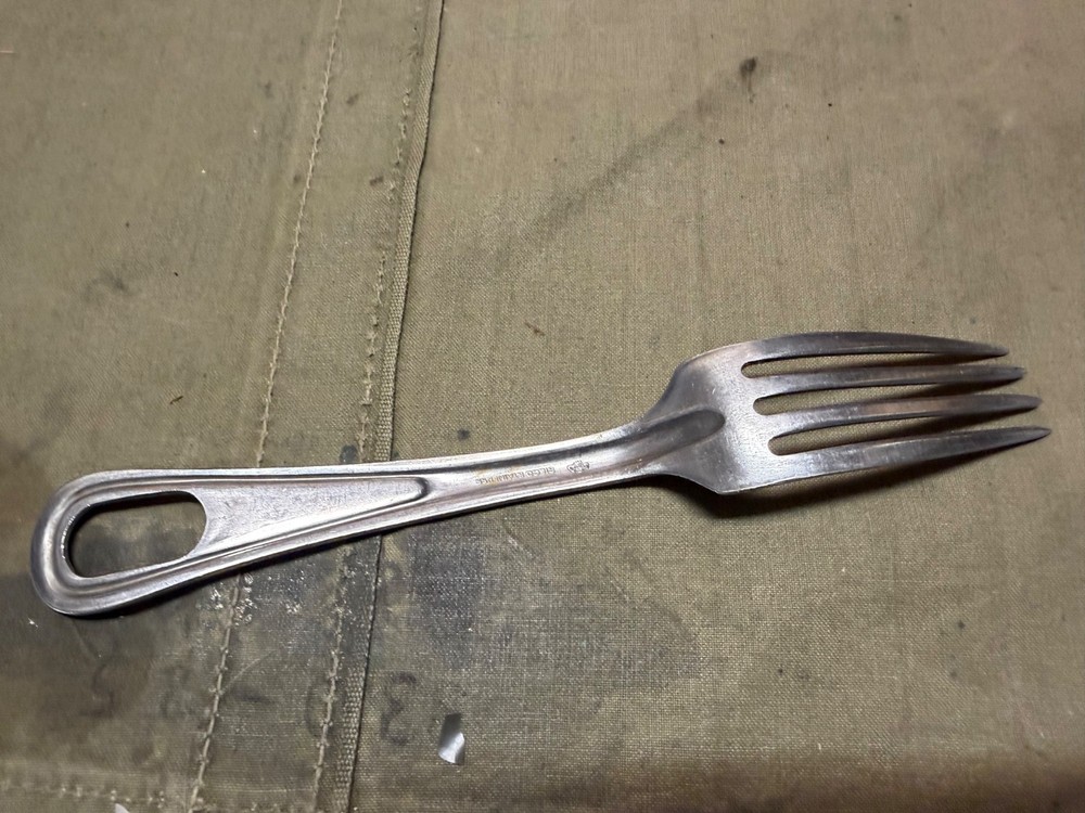 ORIGINAL WWII US ARMY MESS KIT FORK UTENSIL