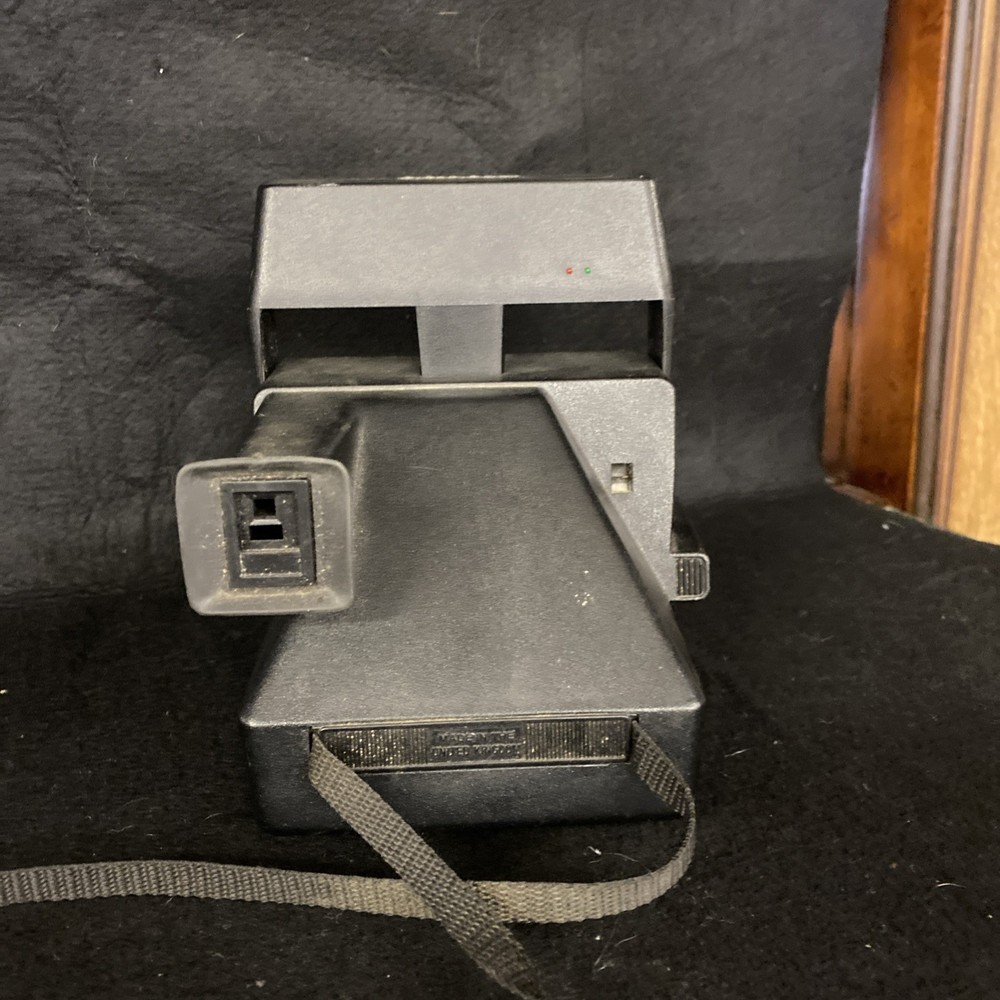 Polaroid 600 One Step Flash Automatic Camera