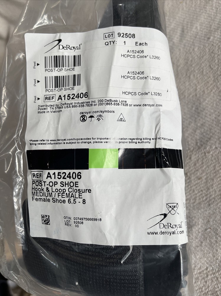 DeRoyal...Medium...Post Op Hook & Loop closure Shoe...Female Ref A152406 Black