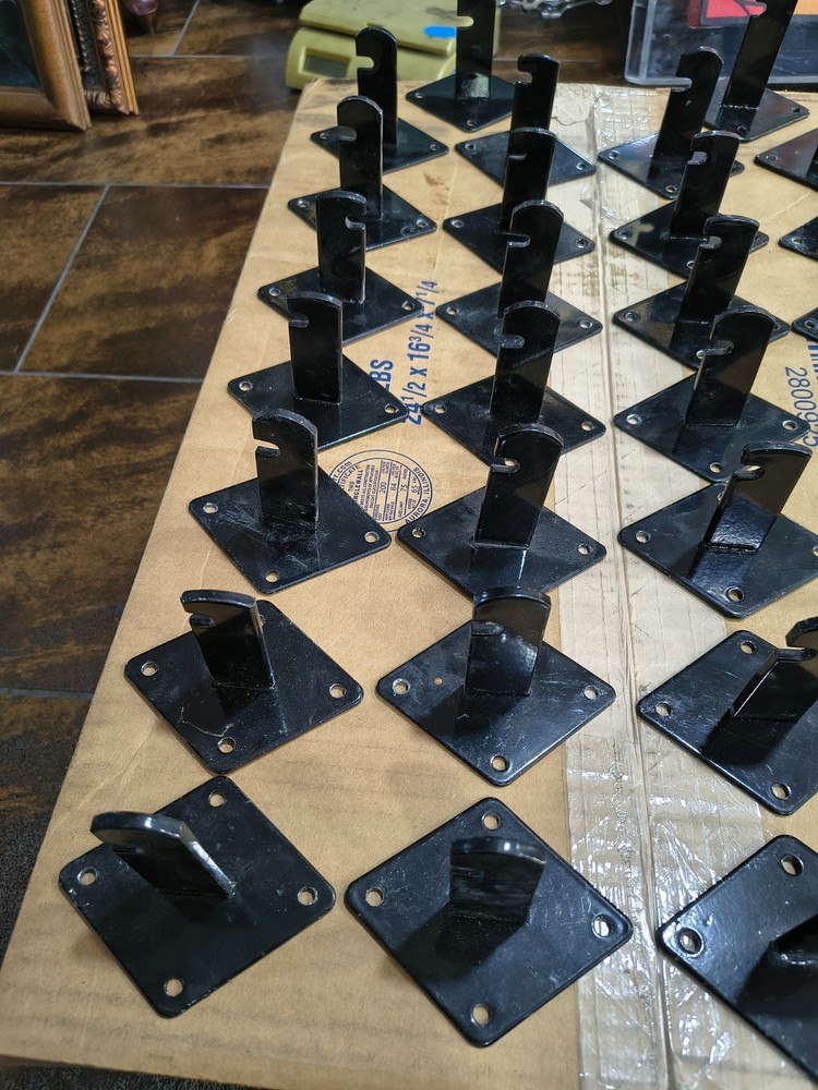 Black Gridwall Wall Mount Brackes (30)