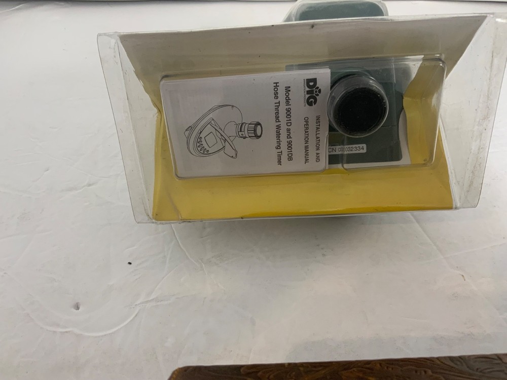 DIG Hose Thread Digital Sprinkler Watering Timer 9001D Clamshell NEW