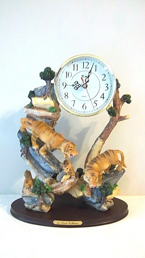 La Cardi Collection Tiger and Cubs Table/ Mantle Clock (Pg4E)